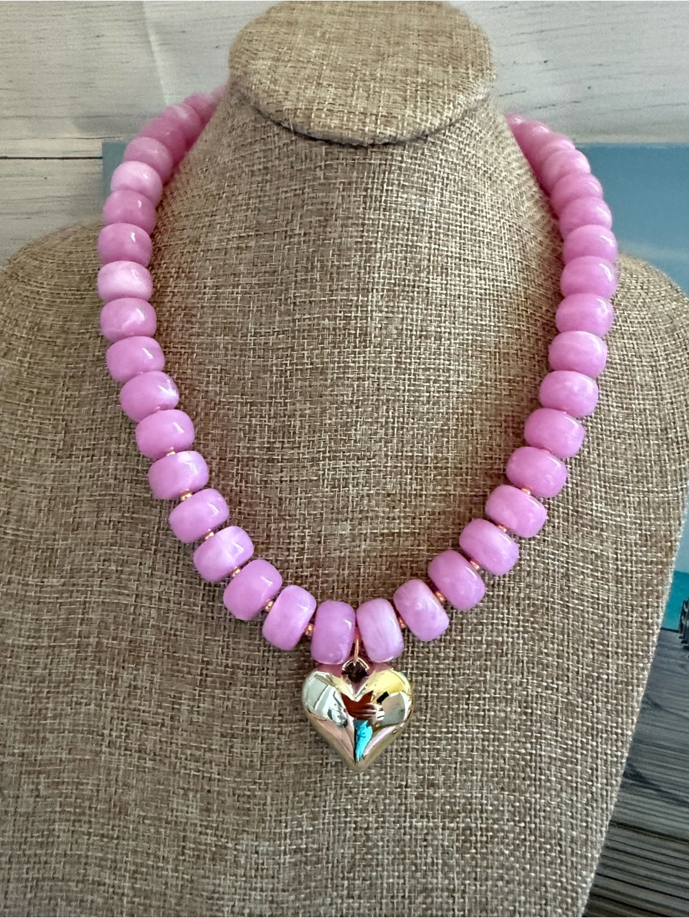 Source Unknown Pink Bead Necklace with Gold Heart Pendant